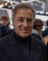 11 de Junio de 1964 Nace Jean Alesi. Jean Robert Alesi ,nace en Aviñón,  Vaucluse, Francia, 11 de junio de 1964, nacido como Giovanni Roberto Alesi,  es un expiloto de automovilismo francés
