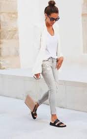 Check spelling or type a new query. Comment Porter Le T Shirt Blanc 15 Idees De Looks Blog Amb