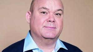 He has been married to stephan nugter since 2000. Paul De Leeuw Vormt Samen Met Astrid Joosten Nieuw Vrijdagduo Op1 Linda Nl