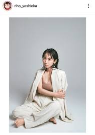 The site owner hides the web page description. å‰å²¡é‡Œå¸† èƒ¸å…ƒã¡ã‚‰ã‚Šã®ã‚¿ãƒ³ã‚¯ãƒˆãƒƒãƒ— ã‚¸ãƒ£ã‚±ãƒƒãƒˆå§¿ã‚'å…¬é–‹ ã‚»ã‚¯ã‚·ãƒ¼ã§ç¾Žã—ã„ ã‚¹ãƒãƒ¼ãƒ„å ±çŸ¥