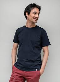 Les meilleures marques de t-shirts pour homme à connaître (2026)