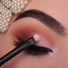 Pin By Grace Nunez On Tutorial Makeup In 2020 Eye Makeup Eyeshadow Looks Eyeshadow Makeup
