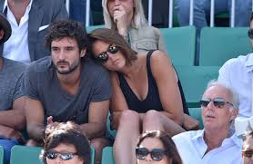 We would like to show you a description here but the site won't allow us. Jeremy Frerot Marie A Laure Manaudou Il Revient Pou Closer