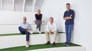 Onefootball is an app for football fans and offers breaking news, statistics, scores and live videos of over 100 international football leagues and competitions. Zum Bundesliga Start Die App Onefootball Will Das Spotify Des Fussballs Werden