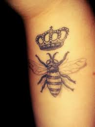 Tattoo inspiration bee design bee tattoos bee tattoo insect. Beautiful Small Queen Bee With Crown Tattoo On Arm Segerios Com