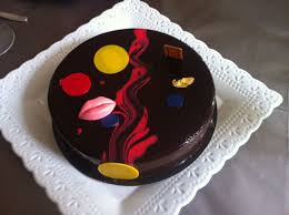 Creation Tres Artistique De Patrick Hermand A Lille Et Arras Le Pop Art Mousse Au Chocolat Caraibe A La Mousse Au Chocolat Carambar Caramel Au Beurre Sale