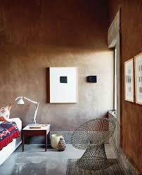 Marfa Modern Looks At Minimalist Living In An Art World Mecca Master Bedroom Interior Interior Master Bedroom Interior Design