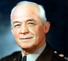 1886年7月25日：亨利·哈利·阿诺德出生