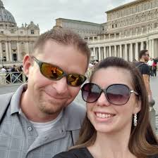 Are there restaurants selling gift cards online to support?