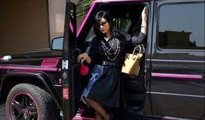 قصة لجين والمرسيدس جي تو إس سيارات سيدتي