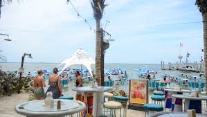 A 3,2 km de ocean city beach. In Ocean City Seacrets Food Is Best Kept Secret