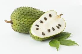 Le Corossol Provient Du Corossolier Au Bresil Et En General Dans Le Monde Medical Il Est Appele Graviola Le Corossol Est Corossol Corossol Fruit Le Corossol