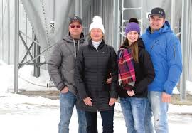 Kim Loranger, la jeune femme qui parle à ses cochons