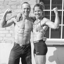 Nästa två som representerar Sverige på VM i Spanien är Linda Hammarstedt & Peter  Sundelin. Dem är garanterat ett av få par som båda åker på samma VM i samma  sport! Linda