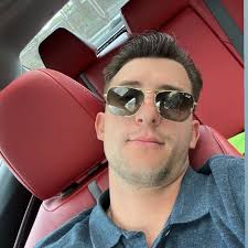 Gary Castelli Jr. (@garycastellijr) • Threads, Say more