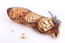 صينية للتقديم بتصميم مبتكر من خشب المانجو طول 41 سم عرض 16 سم بسعر 85 ريال