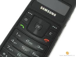 Samsung F300 review: A phone like no ...