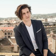 EZ NEM HABCSÓKOS LEÁNYMESE