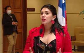 Have something nice to say about karol cariola o? Afp Karol Cariola Defiende Su Voto De Apruebo Cronica Digital