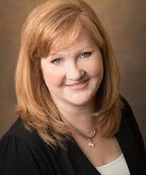 Luck Be A Lady (Tahoe Tessie Mysteries): Halliday, Gemma, VerSteeg, T. Sue:  9781490955414: Amazon.com: Books