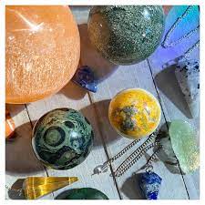 One thing is crystal clear: ð™²ðšðšˆðš‚ðšƒð™°ð™» ð™²ðšð™°ð™µðšƒ ð™µðš›ðšŠðš— Crystal And Craft Instagram Photos And Videos Crystal Crafts Crafts Crystals