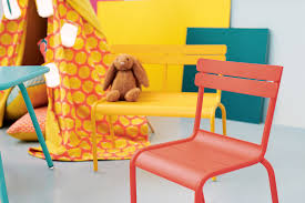 Offrez un salon de jardin enfant destiné aux plus jeunes avec du mobilier de jardin parfaitement adapté aux enfants. Banc Luxembourg Kid Banc Jardin Pour Enfant