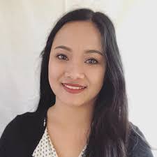 Sara Heaton's Instagram, Twitter & Facebook