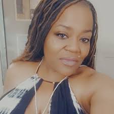 Marva Lewis, associate professor at Tulane University School of Social  Work, has developed an intervention centered around hair combing to  strengthen parent-child relationships. Now, she's working alongside  UChicago Medicine to put this