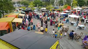 Wybierz z szerokiej gamy podobnych scen. Facebook