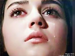 Pin By ريتاج On Mehr Crying Girl Tears Photography Girl Hiding Face