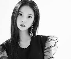 Cheshire clc official fan color: Clc S Yujin Says She Is Physically The Strongest Member Of The Group Allkpop