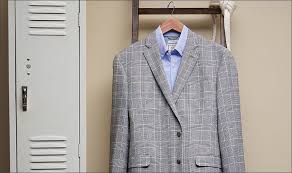 Blazers come in all colors, prints, cuts, and fabrics, and your options now are practically endless. Signs That A Blazer Fits You Well Jos A Bank