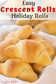 Easy Holiday Crescent Rolls In 2020 Homemade Crescent Rolls Homemade Crescent Rolls Recipes Homemade Cresent Rolls
