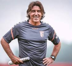 Voici le profil de l'entraîneur : Vasco Is Driving The Negotiations Forward And Leading The Agreement With The Portuguese Technician Ricardo Sa Pinto Continue Vasco