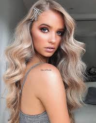 Curly hair makes the hair look voluminous. 40 Stunning Long Wavy Hairstyle Ideas For 2021