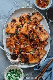 Crispy Marinated Tofu This Recipe Generates The Most Flavorful Marinated Tofu The Tofu Pieces Are Soak Grilled Tofu Recipes Marinated Tofu Tofu Recipes Easy