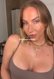 Achieve a Sun-Kissed Bronze Look with Makeup Tips