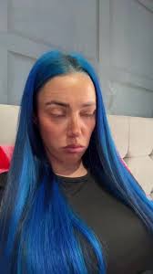 Ami Olivia Wells (@amioliviawells)