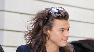 Generally speaking, harry styles's hairstyle has remained static since his rise to fame, always maintaining some sort of long hairstyle. Harry Styles Makes The Case For Hair That S Longer Than Yours Vogue