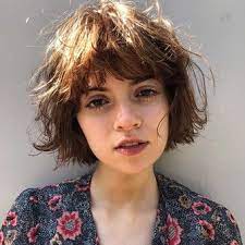 ローラの髪型にしてください オーダー時に使える 12人のおすすめスタイリスト bangs バングス 髪型 カラフルヘア ボブ