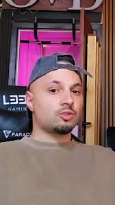 امروز تولد Alibi هست علي جان تولدت مبارك زير اين پست قشنگ ترين جمله رو براي  علي بنوسين Happy birthday 🍰 Alibi