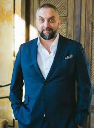В сети он больше известен как андрей парабеллум. Andrej Parabellum Biznes Trener I Konsultant Infobiznesmen