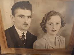 Paul and Janice Murphy with Mildred Kelley, Lizzie Murphy, Lisa, Scott,  Kurt and Steve, 1973.