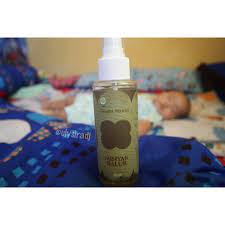 Kolik pada bayi bisa membuat orangtua kesulitan, karena saat mengalaminya, anak akan sering menangis dan susah ditenangkan. Minyak Kutus Kutus Atasi Kolik Dan Perut Kembung Pada Bayi Hingga Tuntas Kumparan Com