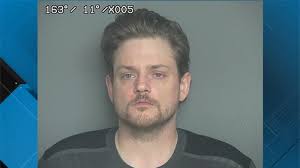 Man accused of terrorist threats against Menards enters not guilty plea