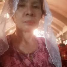 ANG BATA AT ANG MGA PAKO. Noong unang panahon, may isang batang may  napakainit na ulo. Binigyan siya ng kanyang ama ng isang bag ng mga pako at  sinabi: “Sa tuwing mawawala