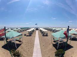 Qualità prezzo buona considerando la località e il periodo di agosto. The Best Bagno In Versilia Review Of Bagno Carlo Marina Di Pietrasanta Italy Tripadvisor