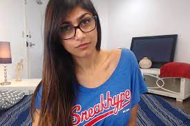 She began acting in pornography in october 2014. Meet Mia Khalifa The Lebanese Porn Star Who Sparked A National Controversy