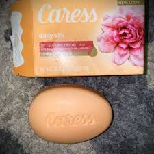 Here, the best bar soaps we can't get enough of, from brands like dove, origins, chanel, and more. Caress Daily Silk White Peach Orange Blossom Scent Bar Soap 3 75oz 4ct Reviews 2021