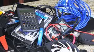 Medical laboratory technologists and laboratory technicians are related occupations that are easily confused. What S In Your Tech Tool Bag Ltt Official Linus Tech Tips